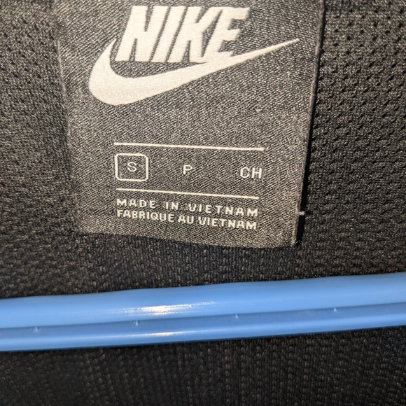 Nike Men's Windrunner jacket - Picture 2 of 2